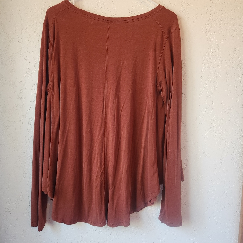 Lululemon Up For Down Time Flowy Top - Picture 2 of 6